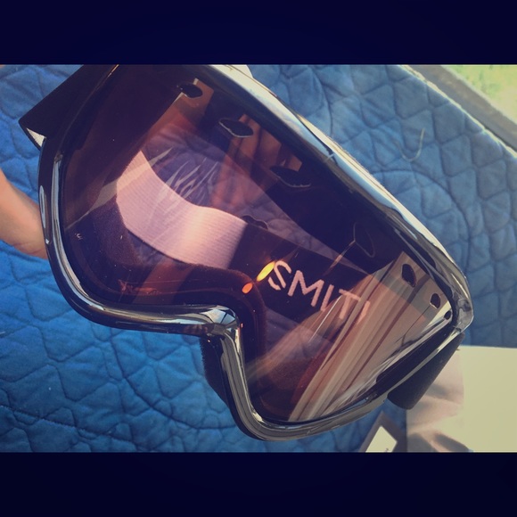 Smith snow goggles