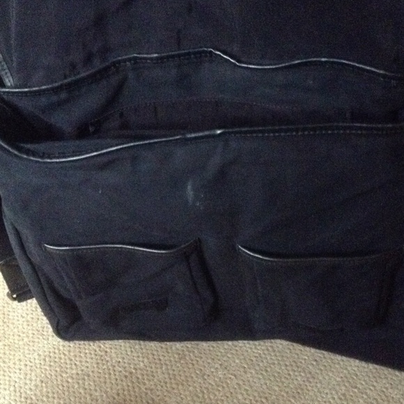 Men's cross body laptop holder/school bag. - Picture 2 of 4