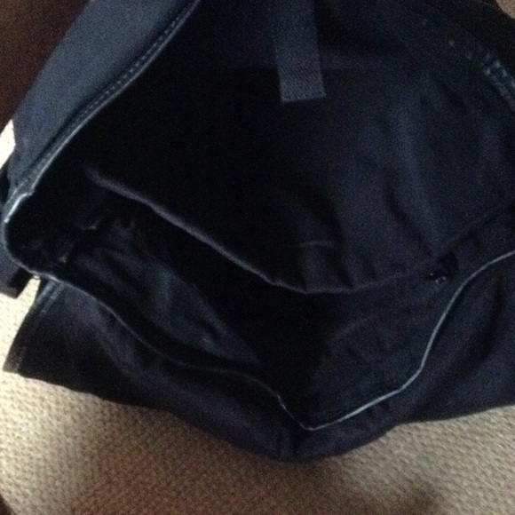 Men's cross body laptop holder/school bag. - Picture 3 of 4