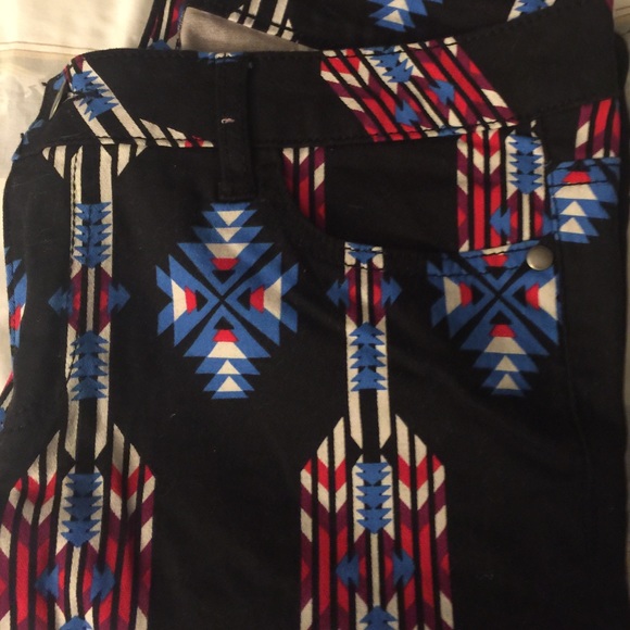 ❤️ Gifted as FREE Gift with Bundle -Nice pants❤️ - Picture 2 of 3