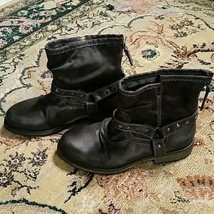 NWT Roxy Boots