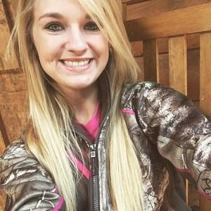 Meet your Posher, Caitlin