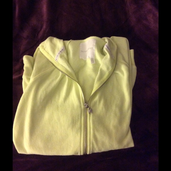 Neon vs sweatshirt