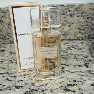 Givenchy dahlia divin