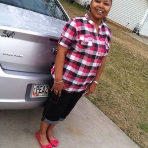 Meet your Posher, Flora