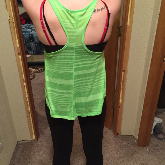 Loose tank - Picture 2 of 2