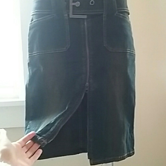 Skirt - Picture 2 of 3