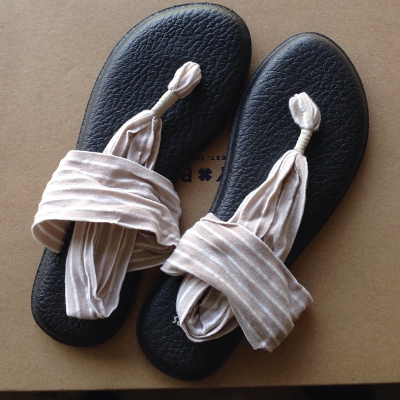 Sold on ⓂSanuk yoga sling (8)