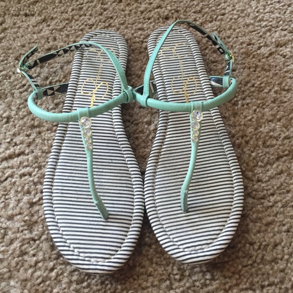 Mint Sandals! Perfect for summer 💙💜