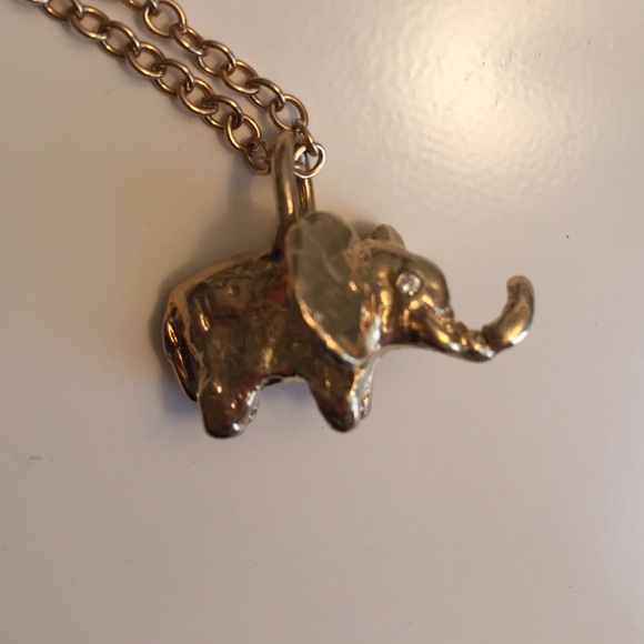 Gold elephant pendent necklace - Picture 2 of 3