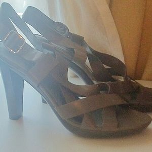 Bandolino brown heels nwob