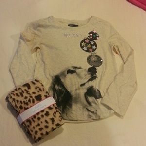 Girl shirt and cheetahs tights