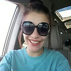 Meet your Posher, Nicolette