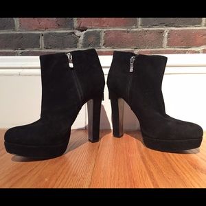 BCBGeneration gorgeous black suede heels
