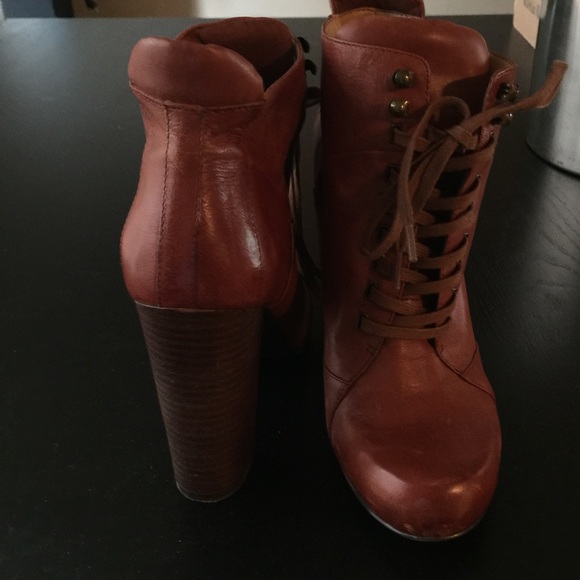 Awesome lace up ankle length boots