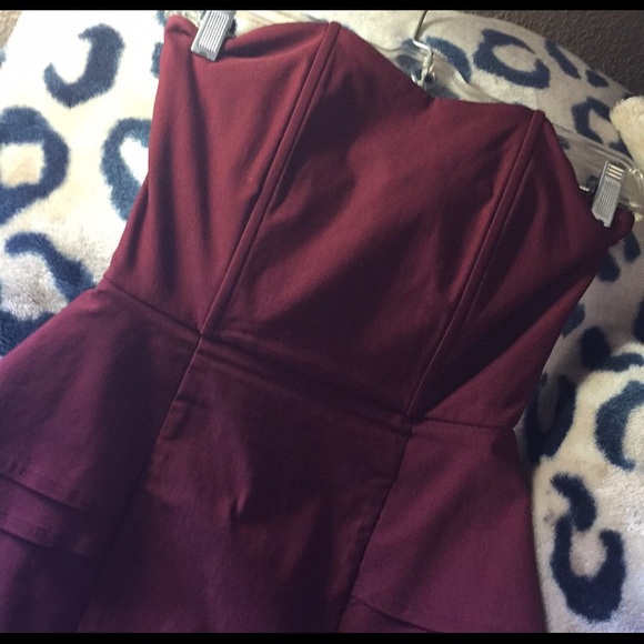 Burgundy strapless formal/cocktail dress - Picture 3 of 4
