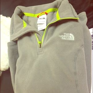 The North Face fitted pullover!