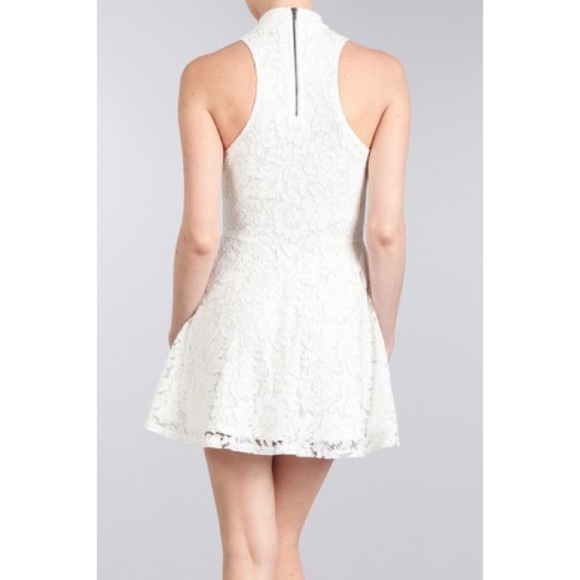 Ivory Lace Dress - Picture 3 of 3