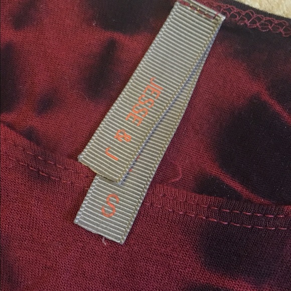 Red & black crop top size small - Picture 2 of 2