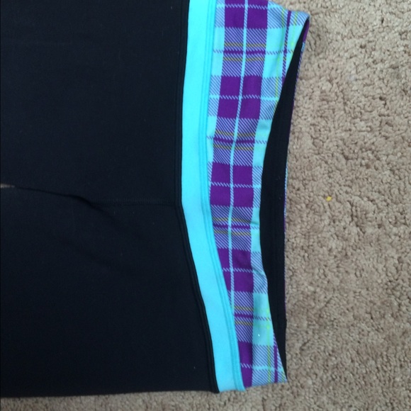 Long, Flared Ivivva leggings - Picture 3 of 4