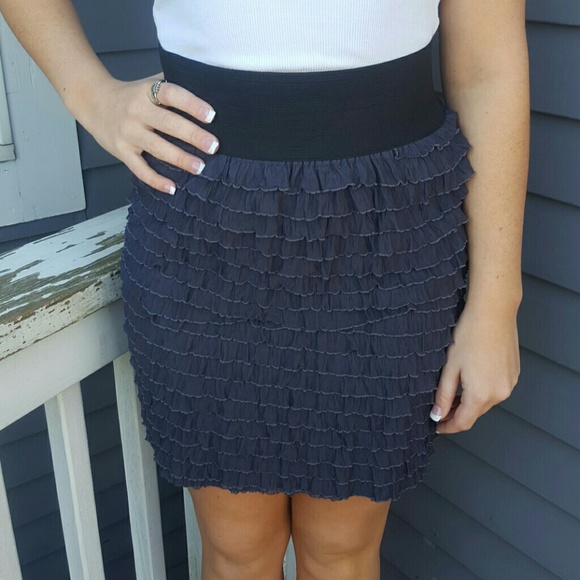 Ruffled skirt - Picture 2 of 3