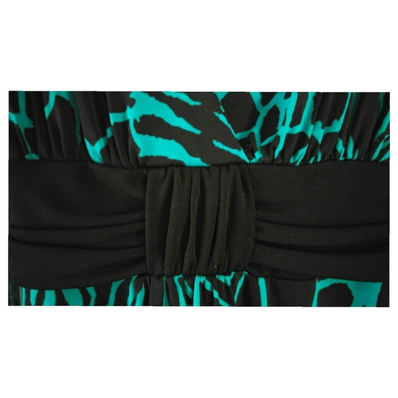 Beautiful Dress - Picture 2 of 4