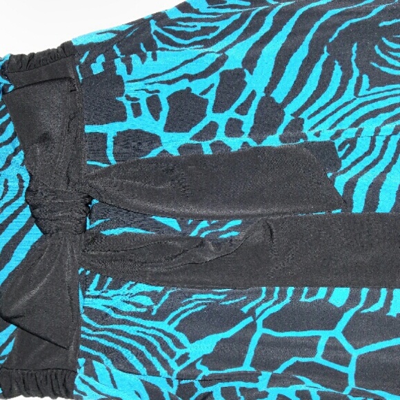 Beautiful Dress - Picture 4 of 4