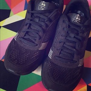 ABEO Lite Black Mesh Athletic Shoes
