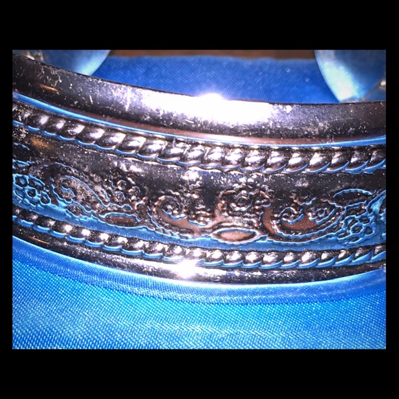 Cuff bracelet Kia Sophia