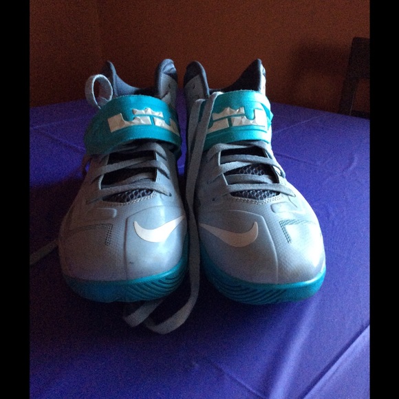 Nike Other - MENS LEBRON JAMES