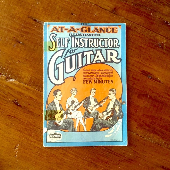 Retro Chic Guitar Book