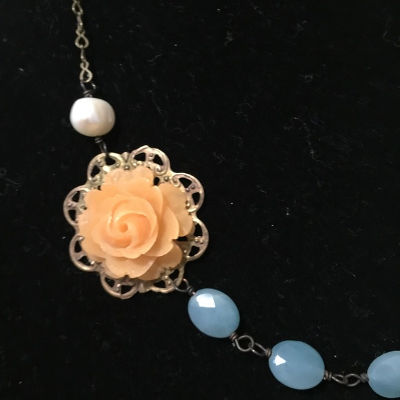 Hand-crafted necklace - Picture 2 of 4