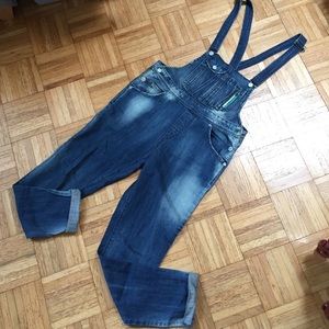 Levi's blue denim overalls size S/M