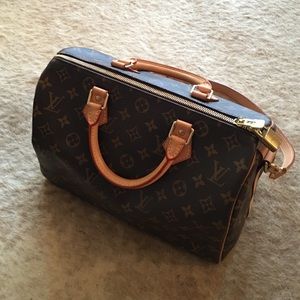 ✨SOLD✨LOUIS VUITTON Authentic Monogram Speedy 30