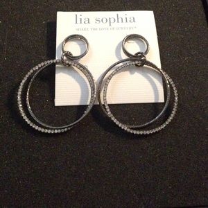Dazzling hoop earrings!