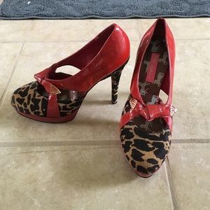 Betsy Johnson pumps