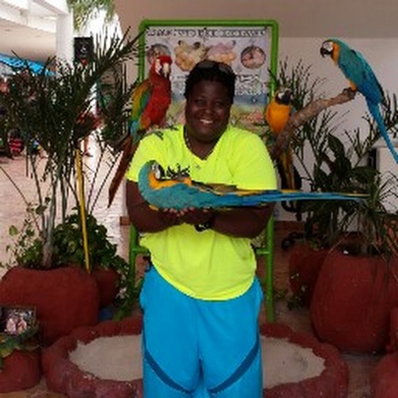 Meet your Posher, Kisha