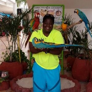 Meet your Posher, Kisha