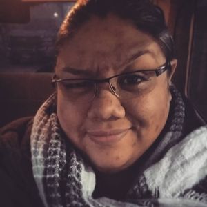 Meet your Posher, Dee