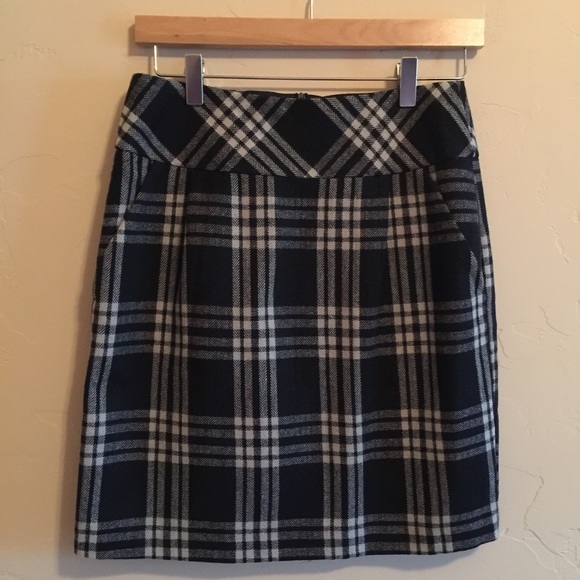 Black & cream plaid skirt