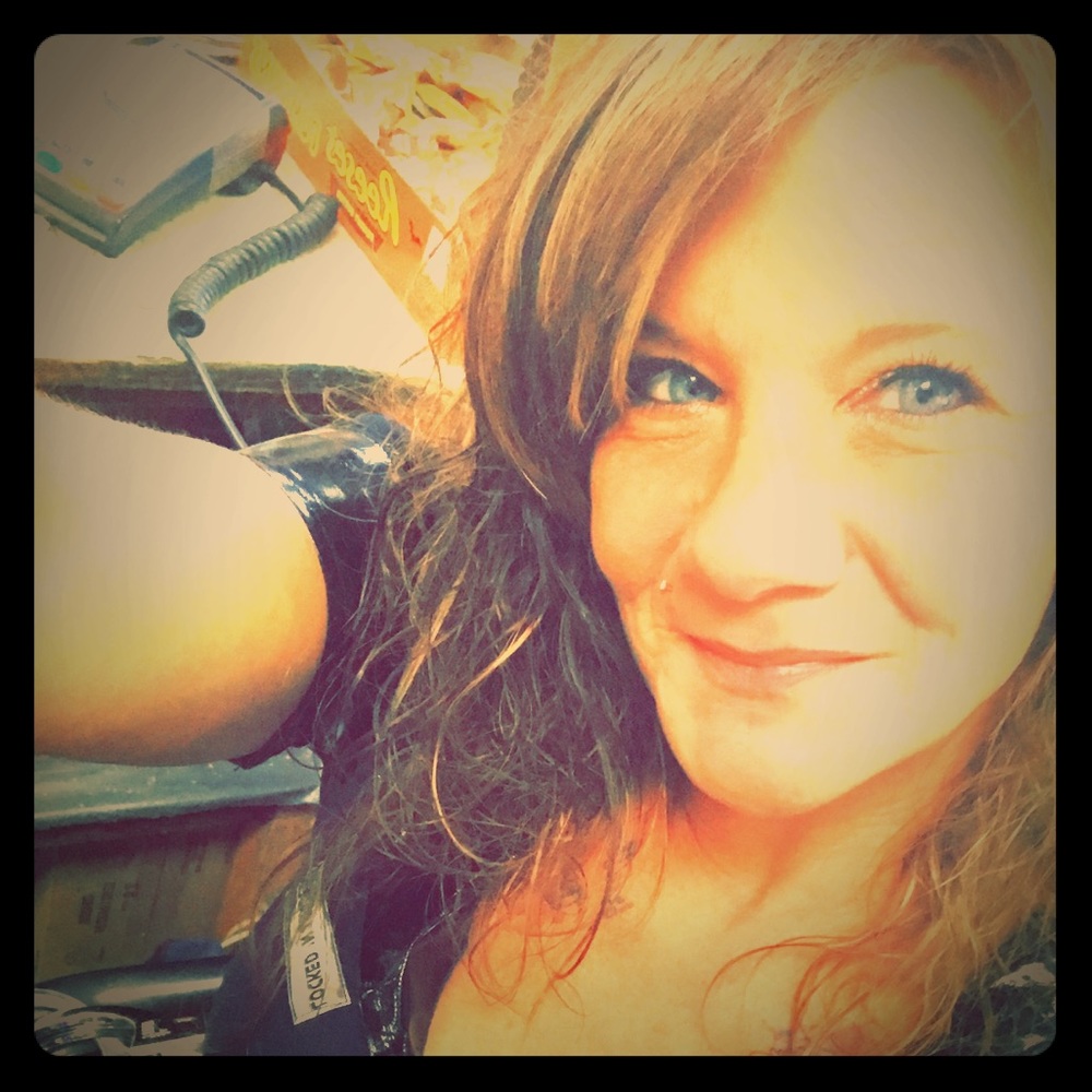 Meet your Posher, Melissa