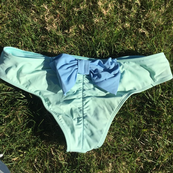 Hollister Cheeky Bottoms