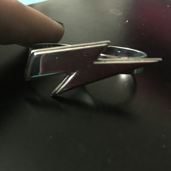 Two finger lightning bolt ring
