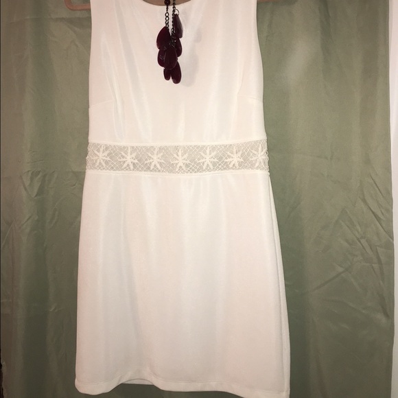 Bisou Bisou White Dress - Picture 2 of 4