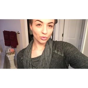 Meet your Posher, Danielle