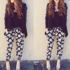 BRANDY MELVILLE Floral Flowy Pant