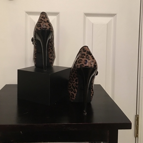 Cheetah Print Heels - Picture 2 of 4