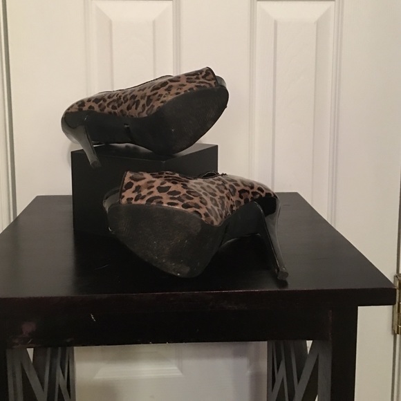 Cheetah Print Heels - Picture 3 of 4