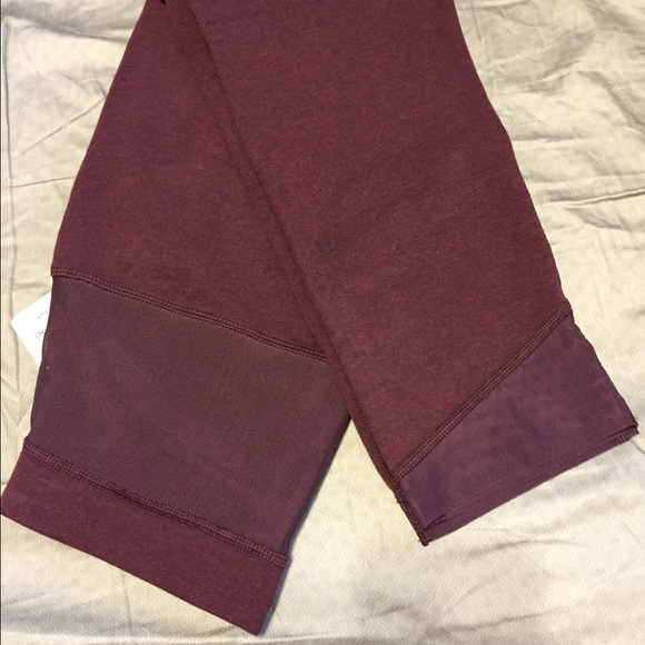 Lululemon Devi Yoga Crop