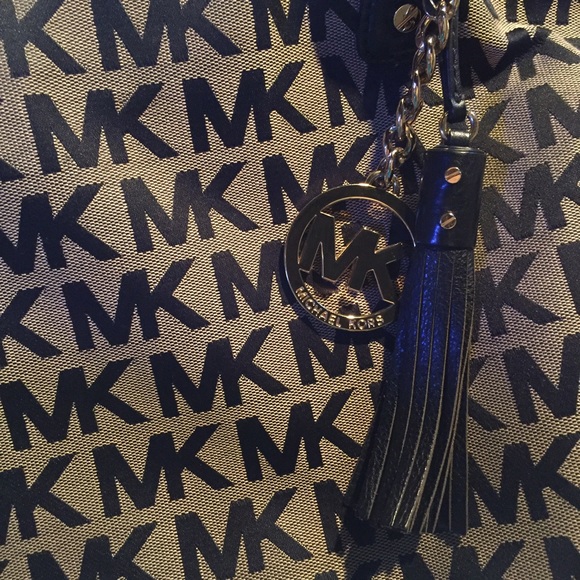 SOLD Black and Tan  Authentic Michael Kors purse - Picture 3 of 4